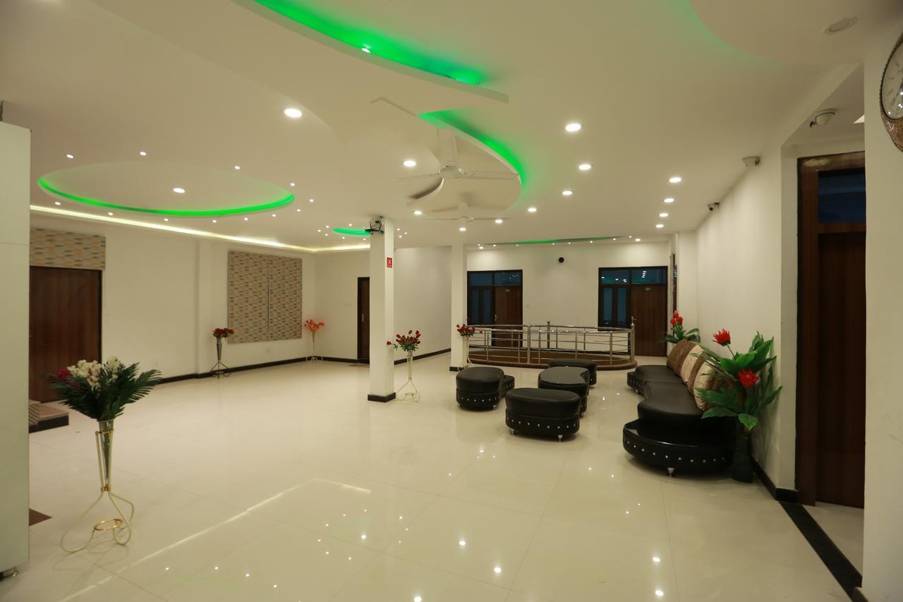 Oyo 8837 Hotel Surya Galaxy Kanpur Buitenkant foto