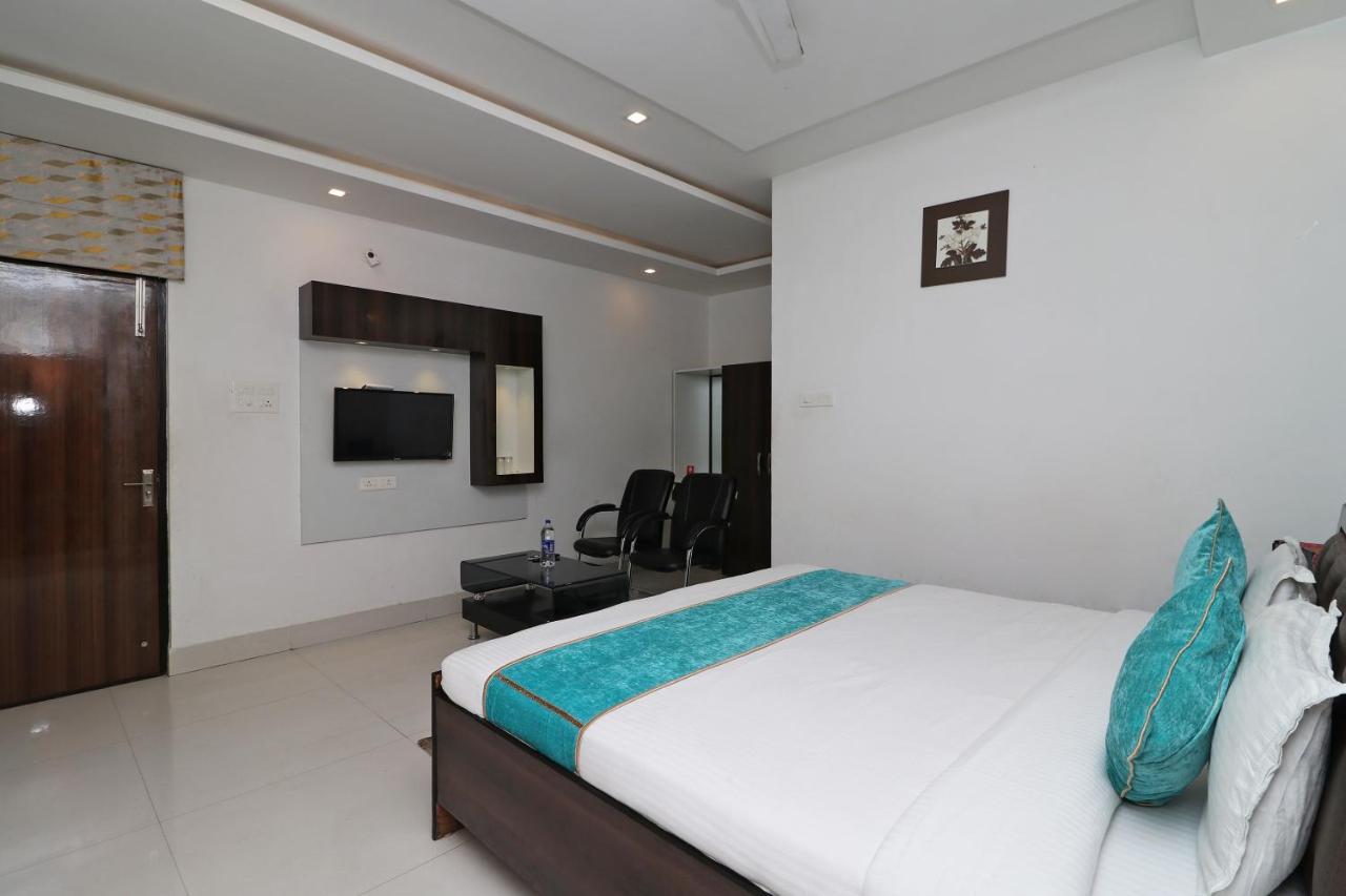 Oyo 8837 Hotel Surya Galaxy Kanpur Buitenkant foto