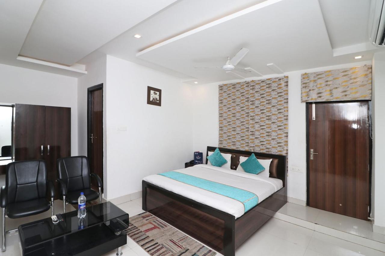 Oyo 8837 Hotel Surya Galaxy Kanpur Buitenkant foto